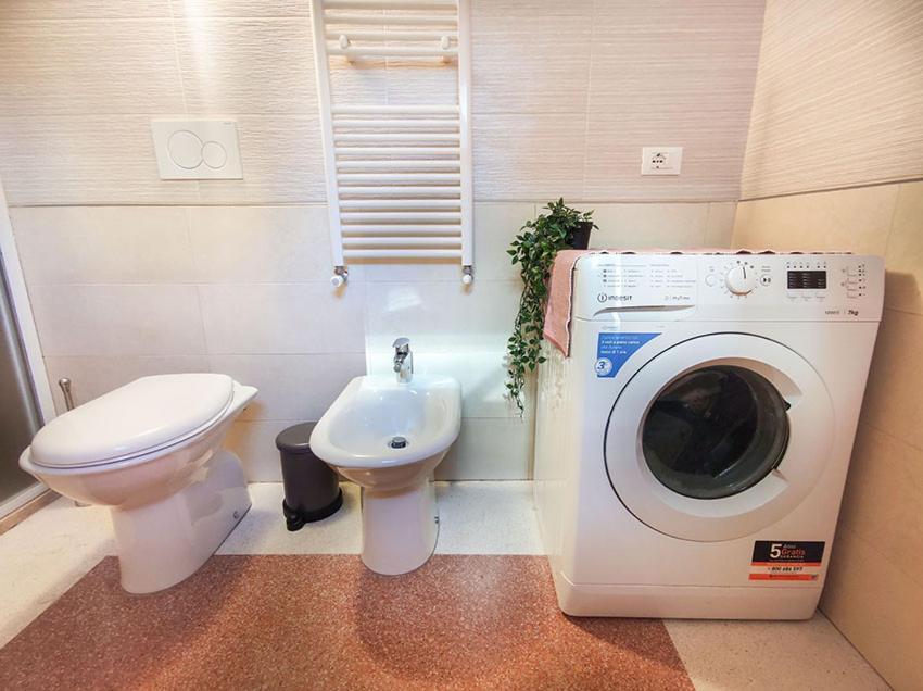 Casa Chiara In Centro Con Corte Privata سان بنيديتّو ديل ترونتو المظهر الخارجي الصورة